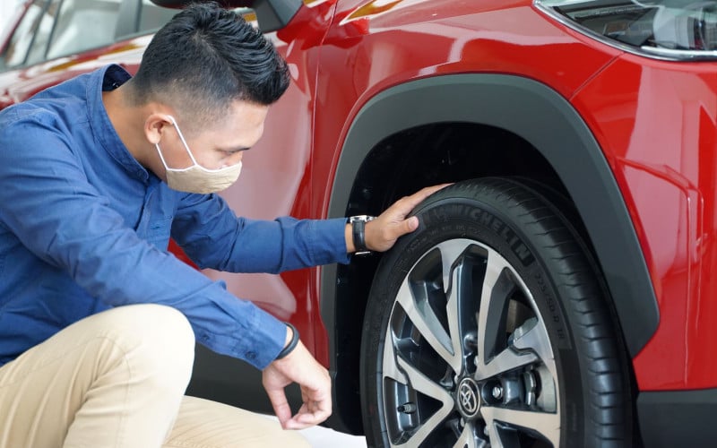  Tips Otomotif : Ini 6 Ciri-Ciri Ban Mobil Sudah Mesti Diganti