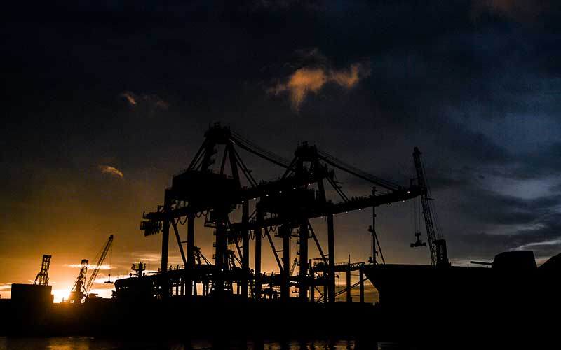  PELAYANAN PELABUHAN TANJUNG PRIOK : Segera Benahi Persoalan Mendasar 