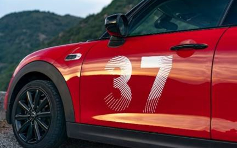  MINI Paddy Hopkirk Edition Hadir di Indonesia