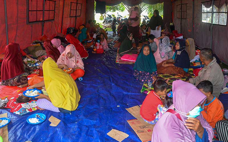  Ratusan Warga di Aceh Mengungsi Akibat Asap Gas Beracun Dari Sumur Aleu Siwah-11