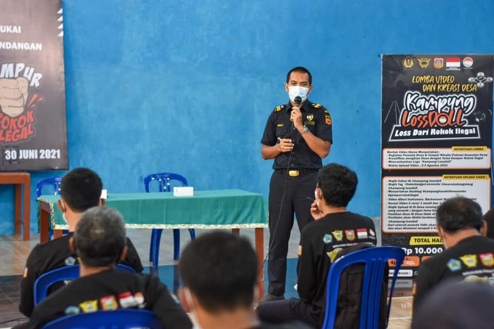  Terjun ke Masyarakat, Bea Cukai Bahas Bahaya Rokok Ilegal dan Pemanfaatan DBHCHT