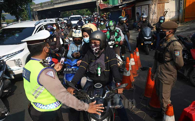  Polisi Lakukan Penyekatan di 63 Titik Wilayah di Jadetabek Selama PPKM Darurat