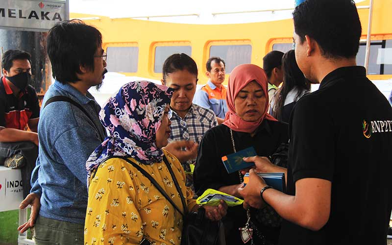  Ratusan Pekerja Migran Asal Sumbar Urung Berangkat ke Malaysia