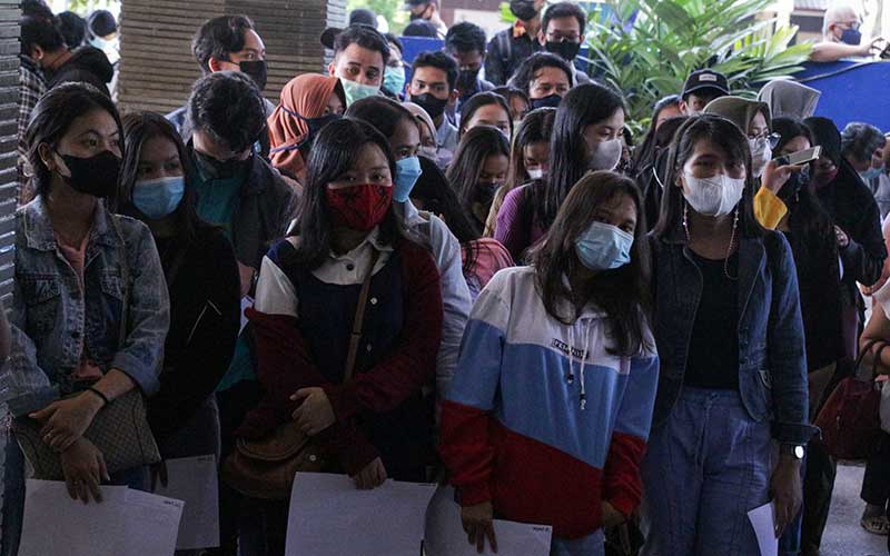  Percepat Program Vaksinasi, Ribuan Mahasiswa di Palangkaraya Ikuti Vaksinasi Covid-19
