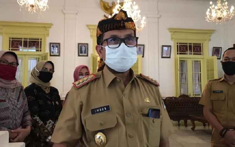  Banyak Perusahaan Nonesensial Tidak WFH, Bupati Cirebon: Sekarang Bukan Bicara Profit
