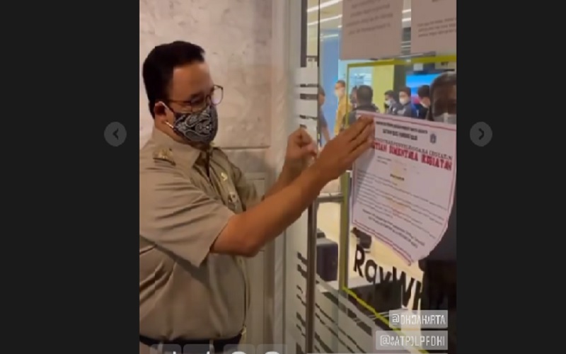 Gubernur DKI Jakarta Anies Baswedan menyegel kantor Ray White Indonesia, Selasa (6/7/2021) karena melanggar ketentuan PPKM Darurat. JIBI/Bisnis-Nancy Junita @aniesbaswedan