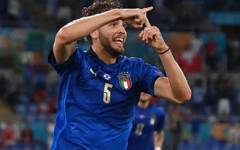 Gelandang Timnas Italia Manuel Locatelli selepas menjebol gawang Swiss di Euro 2020 pada Kamis (17/6/2021) dini hari WIB./UEFA.com