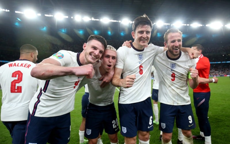 Para pemain Inggris merayakan kemenangan atas Denmark di semifinal Euro 2020/Twitter-@EURO2020
