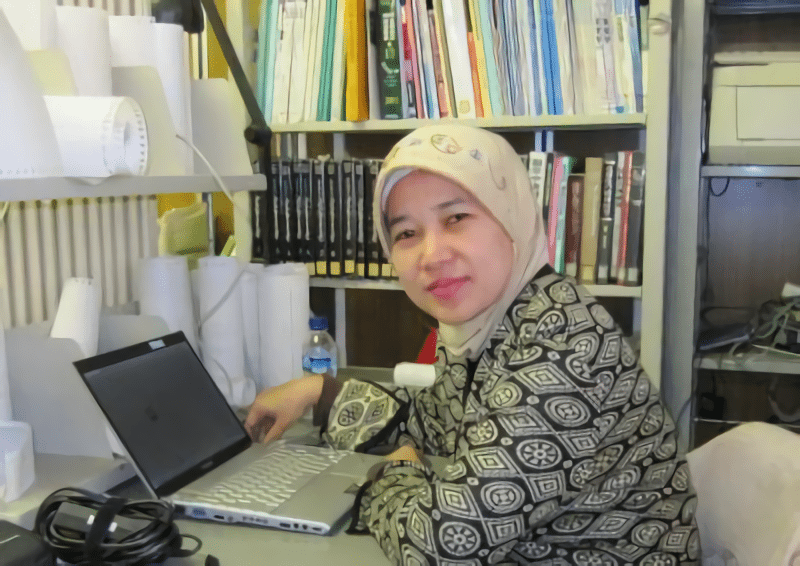 Prof. Dr. Zullies Ikawati, Apt. Guru Besar Farmasi UGM/ugm/ac.ic