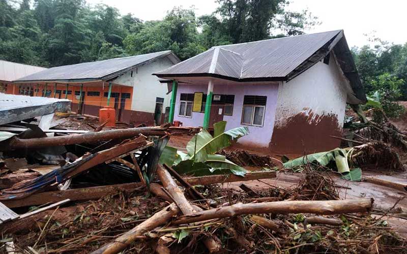  Ratusan Rumah di Konawe Utara Hancur Diterjang Banjir Bandang