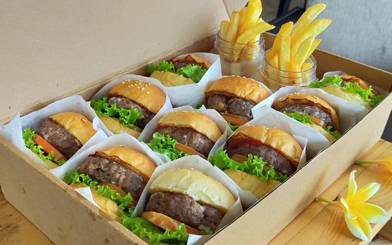  Beef Burger Sliders, Burger Unik dari Gris Restaurant
