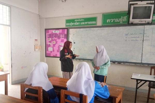 Ilustrasi - Praktik mengajar dalam program KKN Internasional Universitas Muhammadiyah Malang (UMM) di Thailand./Bisnis-Istimewa
