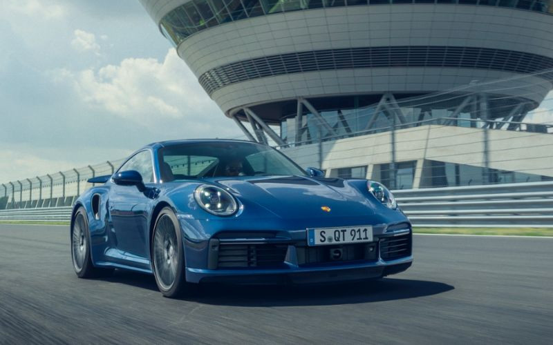  Semester I/2021, Penjualan Mobil Mewah Porsche Naik 31 Persen
