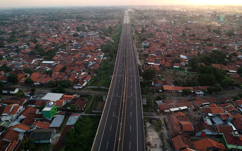  Tol Trans Jawa Sepi Setelah Adanya Kebijakan Penutupan Pintu Tol Selama PPKM Darurat