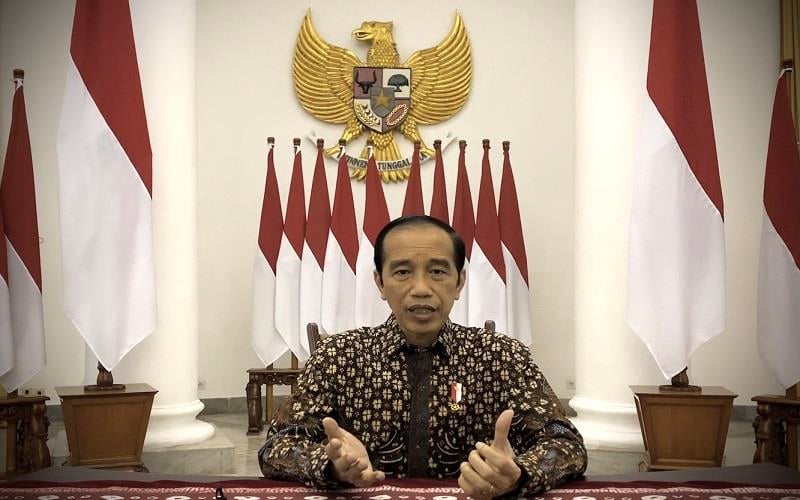 Presiden Joko Widodo memberikan pernyataan pers di Istana Kepresidenan Bogor, Jawa Barat, Selasa (20/7/2021). Presiden Joko Widodo mengumumkan perpanjangan Pemberlakuan Pembatasan Kegiatan Masyarakat (PPKM) Darurat hingga 25 Juli dan akan melakukan pembukaan secara bertahap mulai 26 Juli 2021. ANTARA FOTO/Biro Pers Sekretariat Presiden