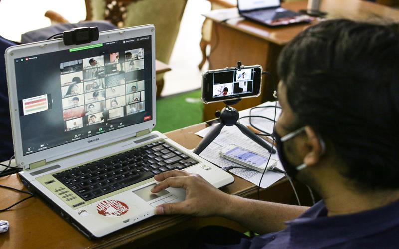 Kemendikbudristek Anggarkan Beli Laptop Buatan Lokal Rp1,3 Triliun