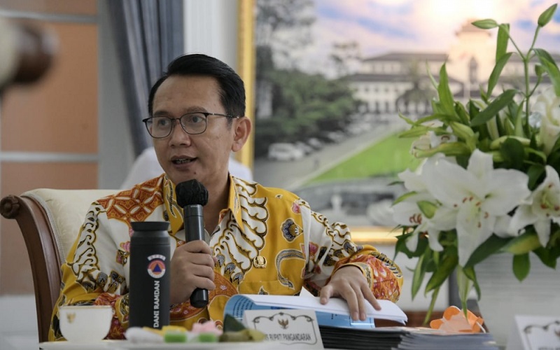  Ridwan Kamil Lantik Kepala BPBD Jabar Jadi Pj Bupati Bekasi