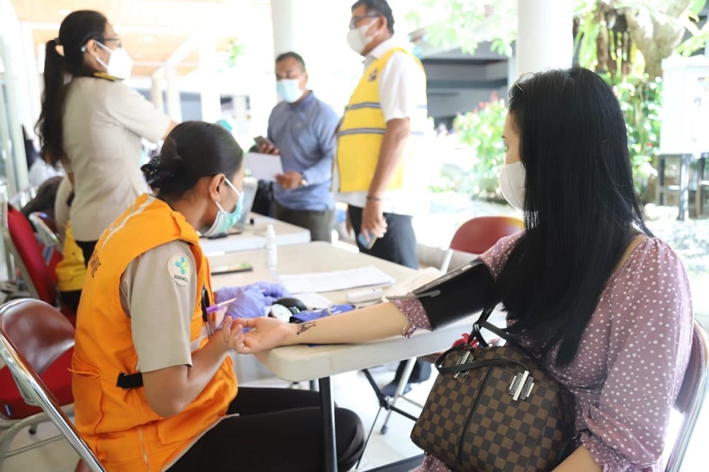  Hingga 23 Juli, 24 Ribu Penumpang Terima Vaksinasi di Sentra Vaksinasi 15 Bandara Angkasa Pura I