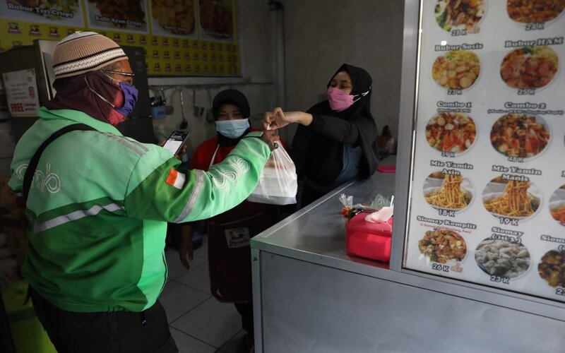  Warung di Semarang Bagikan 200 Bubur Gratis untuk Pasien Covid-19