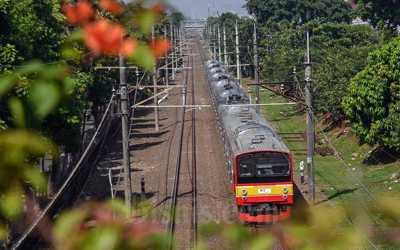  PT KAI Commuter Mengoperasikan 982 Perjalanan KRL Per Hari Selama PPKM Level 4