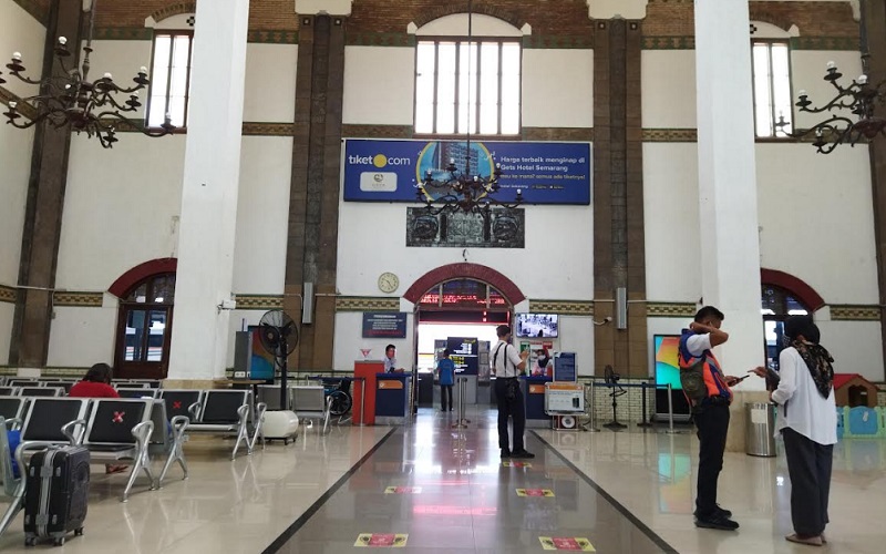  Jelajah Kereta Api: Selama PPKM Level 4 Penumpang di Stasiun Semarang Tawang Hanya 10 Persen