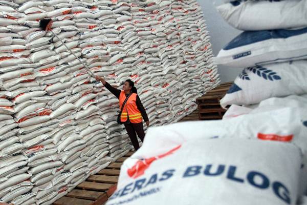  Bulog Bali Siapkan 2.174 Ton Beras Bansos PPKM Darurat