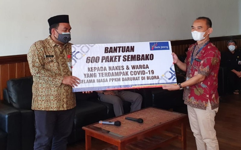  Bank Jateng Bagikan 25.000 Paket Sembako untuk Nakes dan Masyarakat