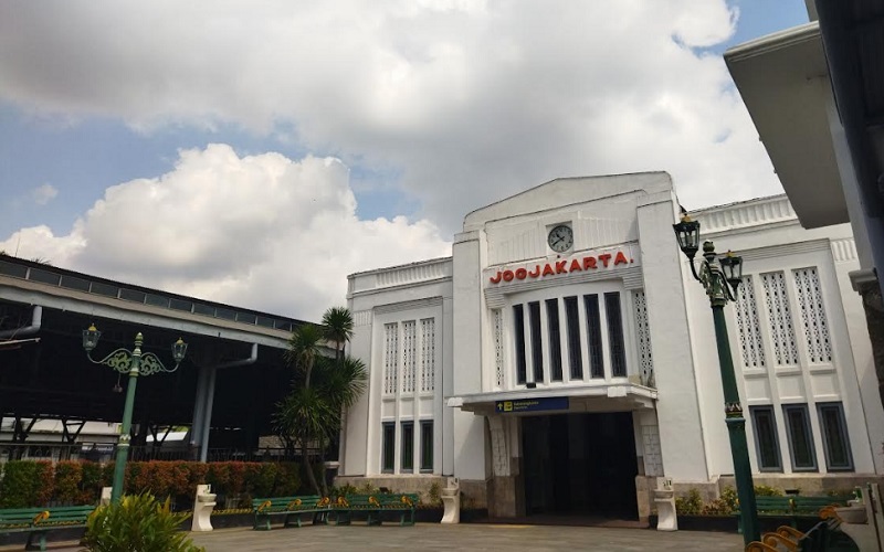  Jelajah Kereta Api: Stasiun Tugu Bagian Memori Rindu di Yogyakarta