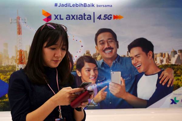 Pelanggan berada di XL Center, Jakarta, Kamis (21/6/2018)./JIBI-Abdullah Azzam 