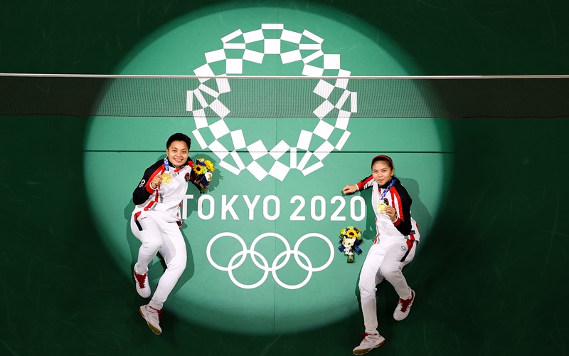  Kocak! Video Warganet Gantikan Greysia saat Ganti Raket di Final Bulu Tangkis Olimpiade Tokyo