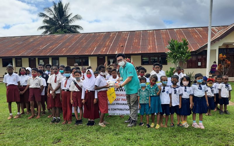  Ribuan Murid di Papua dari Berbagai Level Pendidikan Mendapat Bantuan Alat Tulis