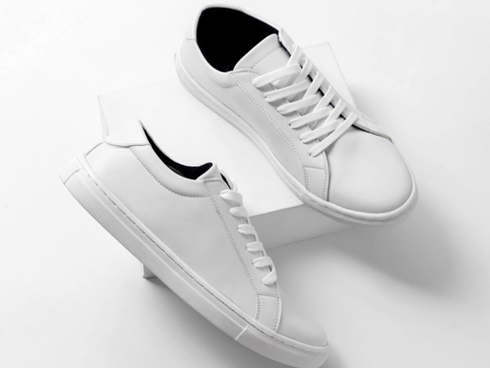  Koleksi Serba Hitam Putih ARF Footwear yang Minimalis