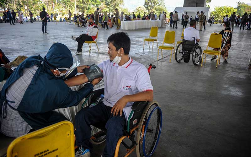  Vaksinasi Covid-19 Untuk Atlet Disabilitas Yang Akan Bertading Pada Ajang Peparnas XVI