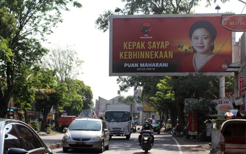  Sujiwo Tejo Minta Tentara Turunkan Baliho Politikus Kampanye untuk 2024 