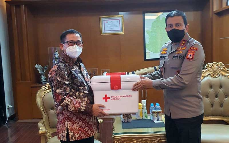  PT PP (Persero) Tbk. Serahkan 30 Unit Vaccine Carrier Kepada Polda Jabar