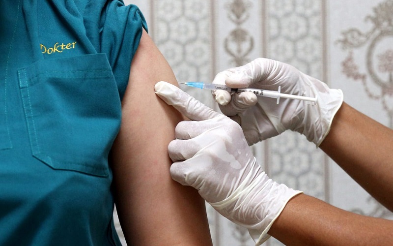  1.112 Nakes Riau Sudah Disuntik Vaksin Booster
