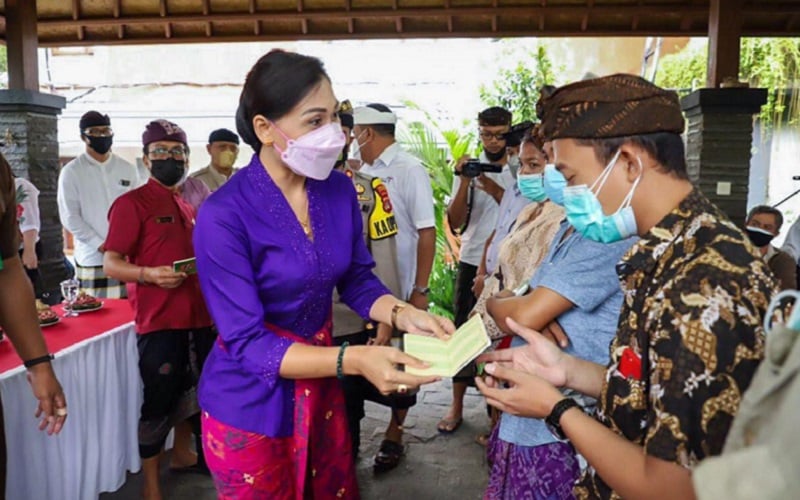  Pascakebakaran, Pedagang Pasar Blahbatuh Terima Stimulus