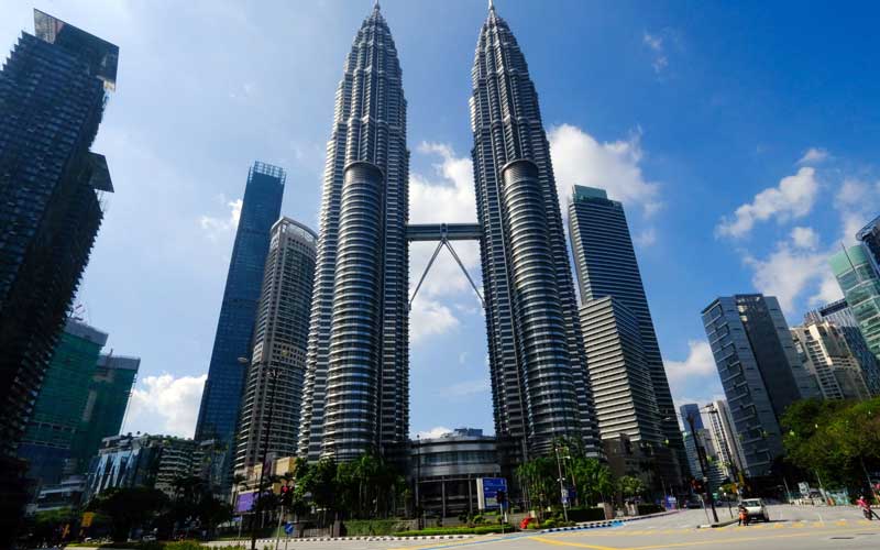  Covid-19 Masih Menghantui, Malaysia Pangkas Proyeksi Ekonomi Tahun Ini