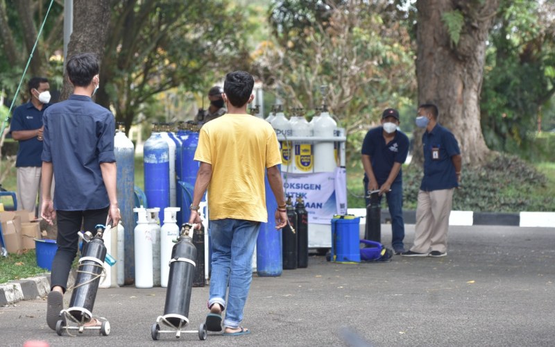  Ribuan Warga Akses Oksigen Gratis Pusri Palembang