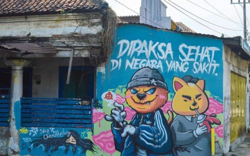  Warganet Sesalkan Mural \'Dipaksa Sehat di Negara yang Sakit\' Juga Dihapus