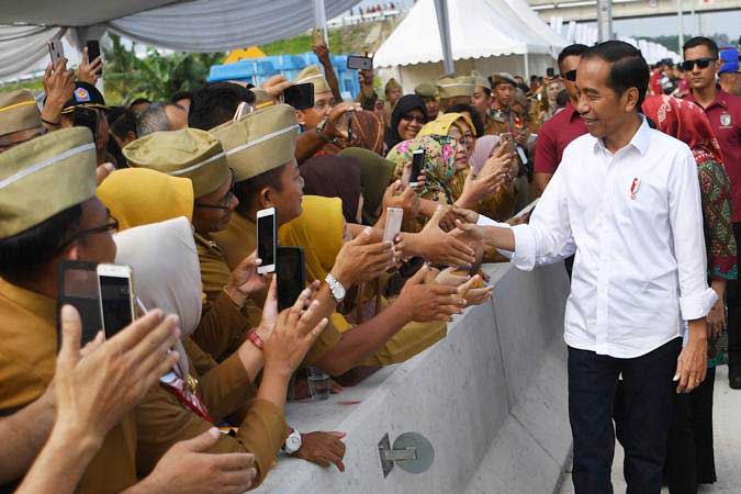  Jokowi Bakal Umumkan Kenaikan Gaji PNS, Begini Respons DPR