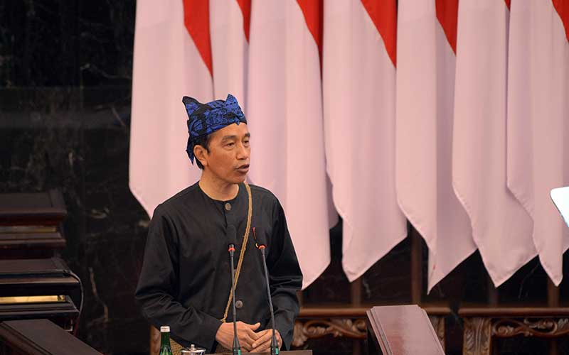  Jokowi Pakai Baju Adat Suku Baduy Trending Topic, Netizen: Outfit Tersantuy!