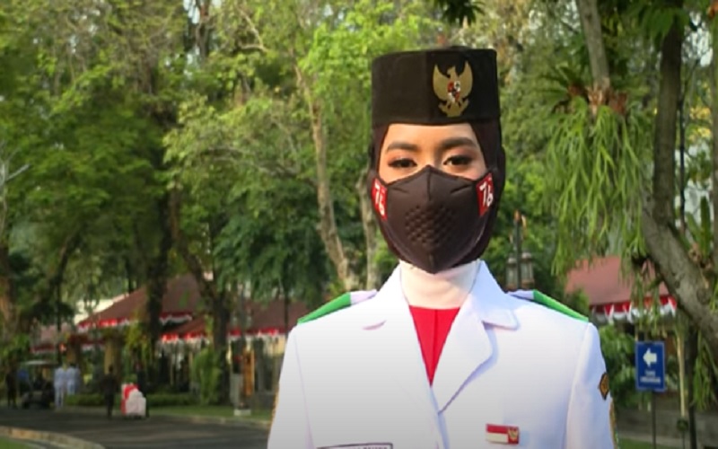  Ardelia Muthia dari Medan Pembawa Bendera Upacara Peringatan Detik-Detik Proklamasi  17 Agustus di Istana Merdeka