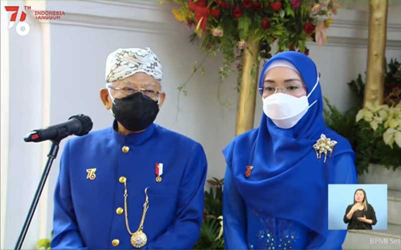  Wapres Kenakan Baju Adat Sunda Hadiri Upacara Detik-Detik Peringatan Proklamasi 17 Agustus di Istana Merdeka