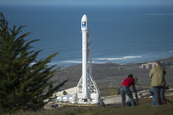  NASA ke Bulan Pakai SpaceX Milik Elon Musk, Digugat Blue Origin Jeff Bezos