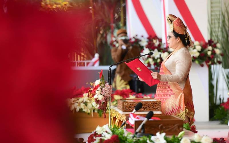 Ketua DPR RI Puan Maharani membaca Teks Proklamasi dalam pada Kemerdekaan RI di Istana Negara, Jakarta, Selasa (17/8/2021). /Biro Pers Sekretariat Presiden-Muchlis Jr