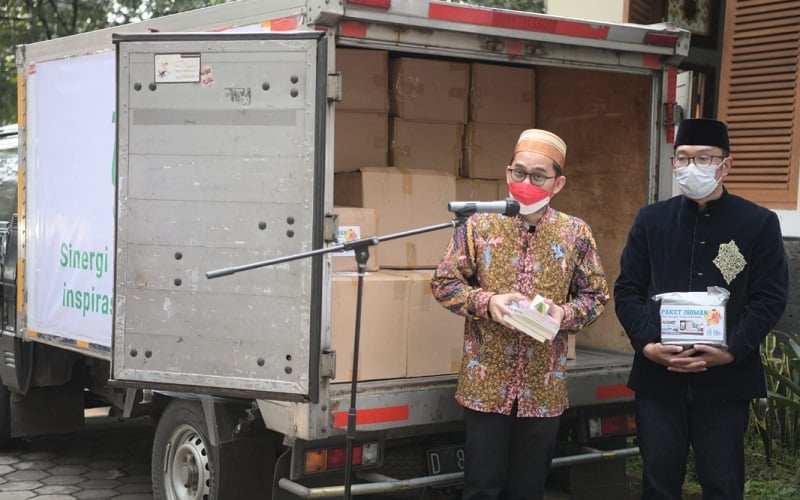  Jabar Dapat Bantuan Paket Isoman dari Ustaz Adi Hidayat