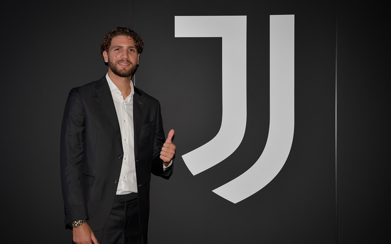  Resmi Jadi Pemain Juventus, Ini Ucapan Selamat Tinggal Locatelli ke Sassuolo