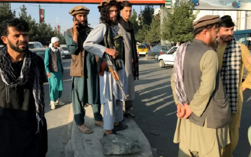  Krisis Afghanistan: Kekacauan di Bandara Kabul di Tengah Evakuasi Warga