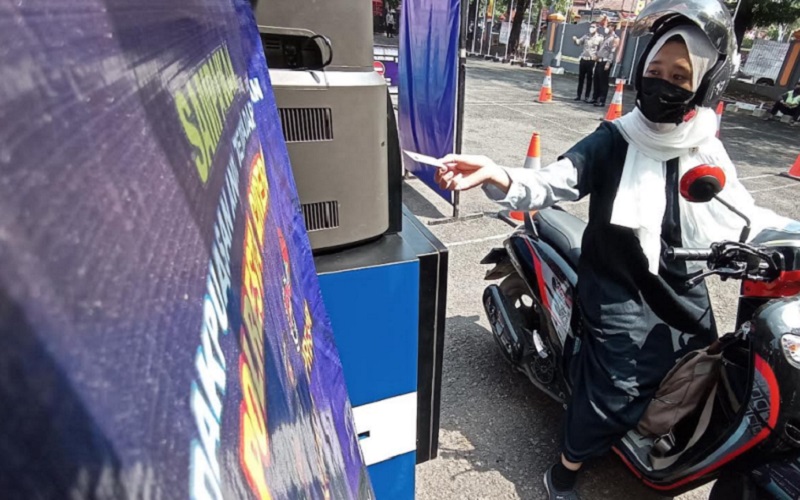  Ada Layanan SIM Drive Thru di Kabupaten Cirebon, Proses Cuma 5 Menit